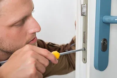 Super Locksmith Services St Louis, MO 314-471-0910 Super Locksmith Services St Louis, MO 314-471-0910 - 29-3